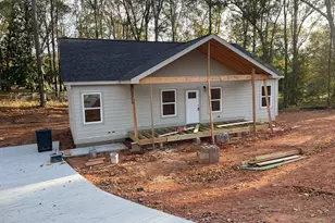 71 Crestwood Dr, Hartwell, GA 30643 - Photo 2