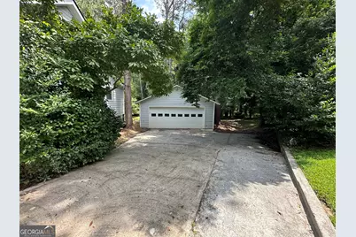 5104 Onawa Court SW, Lilburn, GA 30047 - Photo 4