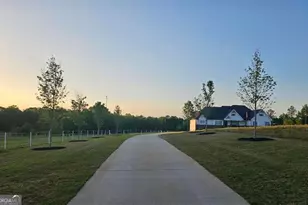 433 Clover Dr, Social Circle, GA 30025 - Photo 4