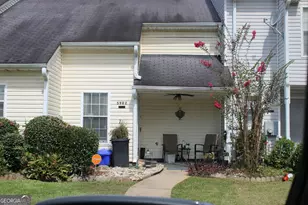 5902 Trent Walk Dr, Lithonia, GA 30038 - Photo 2
