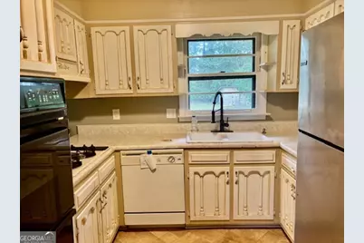 7438 Ambassador Drive, Riverdale, GA 30296 - Photo 8