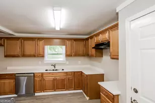 15 Pine Valley Dr, Hiram, GA 30141 - Photo 4