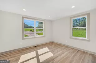 250 Mill St, Barnesville, GA 30204 - Photo 18