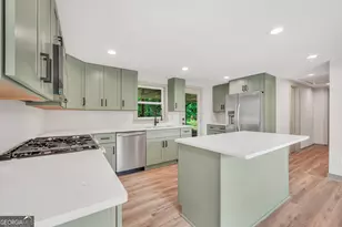 250 Mill St, Barnesville, GA 30204 - Photo 8