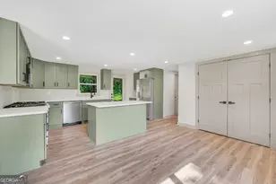 250 Mill St, Barnesville, GA 30204 - Photo 4