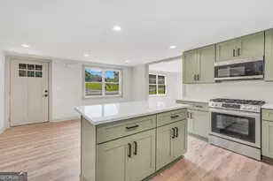 250 Mill St, Barnesville, GA 30204 - Photo 10