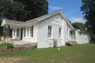 86 Luckie St, Lavonia, GA 30553 - Photo 1