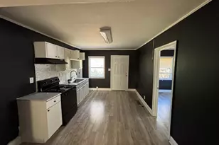 917 E Broadway St, Griffin, GA 30223 - Photo 4