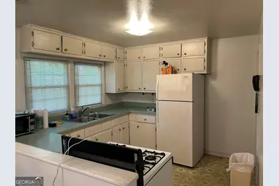 664 Bolton Road NW, Atlanta, GA 30331 - Photo 6