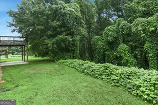 393 Strawberry Walk, Loganville, GA 30052 - Photo 24