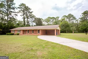 2775 Seminole Trail, Waycross, GA 31503 - Photo 2