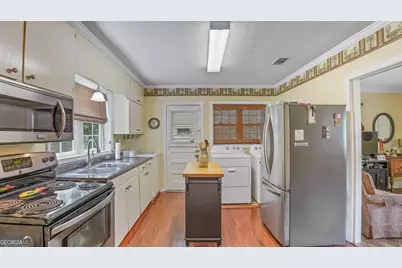 155 Persimmon Street, Jesup, GA 31545 - Photo 4