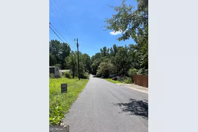 2635 Twin Oaks Drive NE, Conyers, GA 30012 - Photo 4