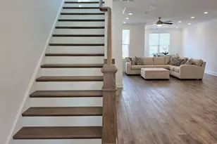 825 Green Sapling Trail E, Suwanee, GA 30024 - Photo 2