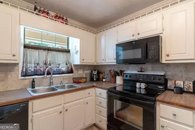 115 Woodland Ridge Circle, Covington, GA 30016 - Photo 8