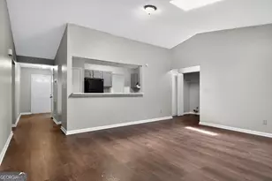 937 Fox Valley Ct, Stone Mountain, GA 30088 - Photo 6