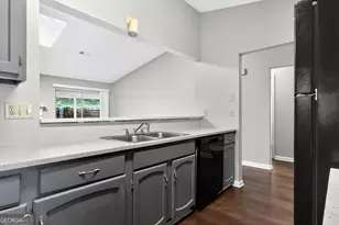 937 Fox Valley Ct, Stone Mountain, GA 30088 - Photo 8