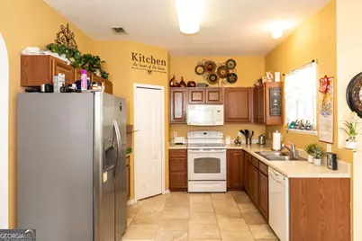 126 Pine Bluff Terrace, Kingsland, GA 31548 - Photo 6