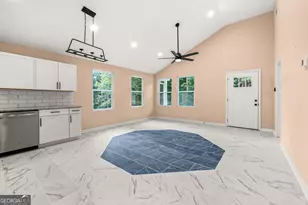 596 Watson St, Toccoa, GA 30577 - Photo 6