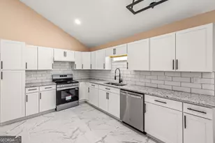 596 Watson St, Toccoa, GA 30577 - Photo 8