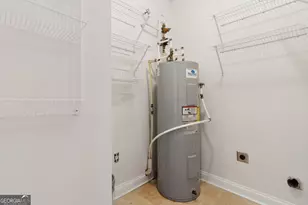 2828 Peachtree Rd NE, Atlanta, GA 30305 - Photo 44