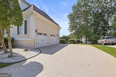 111 Royal Burgess Way, McDonough, GA 30253 - Photo 8