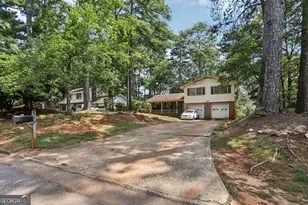 524 Fond Du Lac Dr, Stone Mountain, GA 30088 - Photo 2