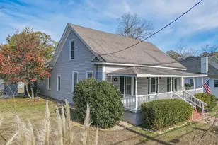 61 Clark St, Newnan, GA 30263 - Photo 2