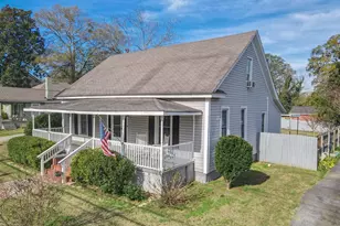 61 Clark St, Newnan, GA 30263 - Photo 1