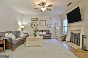 201 Fox Hall Crossing E, Senoia, GA 30276 - Photo 22