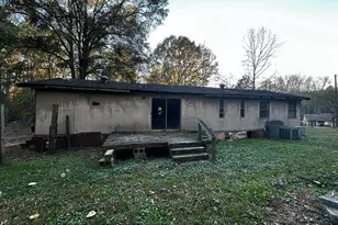 126 James St, Summerville, GA 30747 - Photo 2