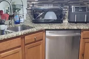 1923 Manhattan Pkwy, Decatur, GA 30035 - Photo 4