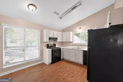 767 Forest Path, Stone Mountain, GA 30088 - Photo 6