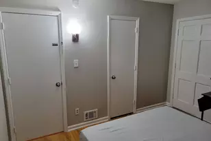 6057 Pinecreek Rd, Forest Park, GA 30297 - Photo 8