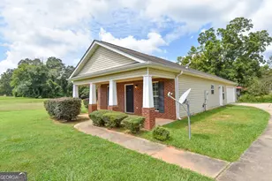 202 Northside Dr, Barnesville, GA 30204 - Photo 2