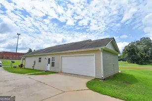 202 Northside Dr, Barnesville, GA 30204 - Photo 6