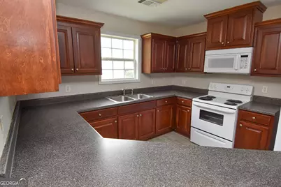 202 Northside Drive, Barnesville, GA 30204 - Photo 16