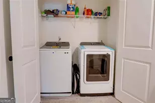 7621 Avalon Blvd, Fairburn, GA 30213 - Photo 14