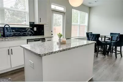 7621 Avalon Boulevard, Fairburn, GA 30213 - Photo 8