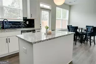 7621 Avalon Blvd, Fairburn, GA 30213 - Photo 8