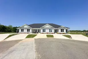 32 Apts 601-605 Ashford Way, Hawkinsville, GA 31036 - Photo 2