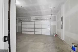 19 Umber Ln, Newnan, GA 30263 - Photo 4