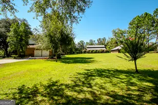 611 NE Pearl St, Collins, GA 30421 - Photo 8