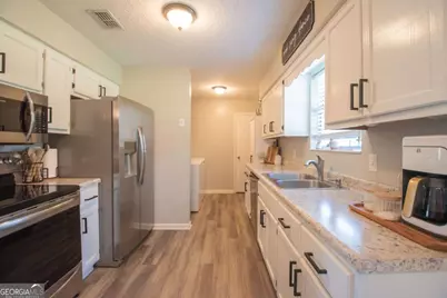 564 Dallas Circle, Folkston, GA 31537 - Photo 4