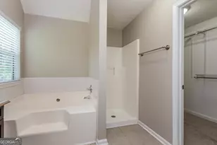 6627 Shapiro Ct, Stone Mountain, GA 30087 - Photo 10