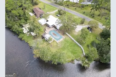 875 Prosperity Drive, Swainsboro, GA 30401 - Photo 2