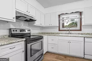 2117 Tamara Rd, Waycross, GA 31503 - Photo 8