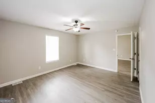 334 Barr Cir, Rex, GA 30273 - Photo 8