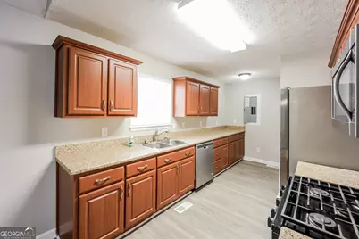 334 Barr Circle, Rex, GA 30273 - Photo 6