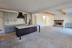 131 Hawthorne Ln, Forsyth, GA 31029 - Photo 4